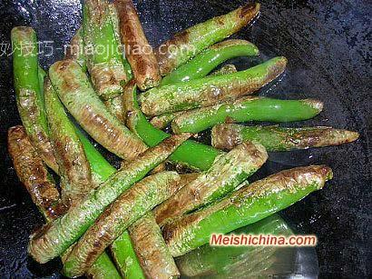 糖醋虎皮辣椒做法的详细图解 