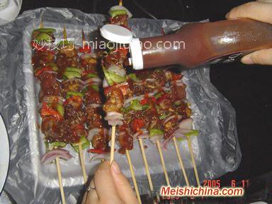 烤鸡肉串做法的详细图解 