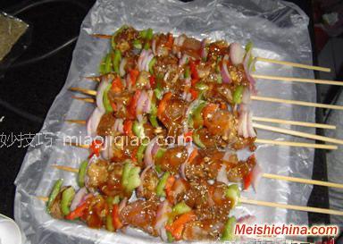 烤鸡肉串做法的详细图解 