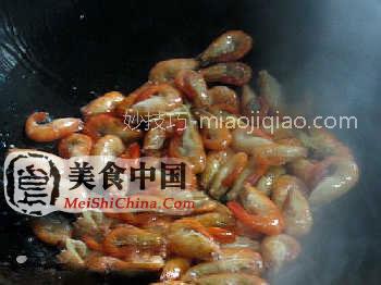 油爆河虾做法的详细图解 