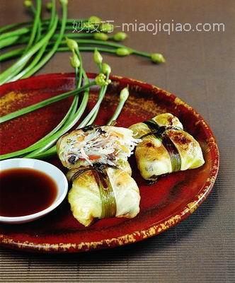 简单易做的白菜鸡肉粉丝包 