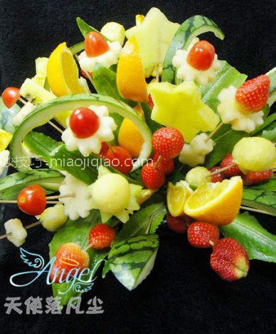 另类插花:水果花篮