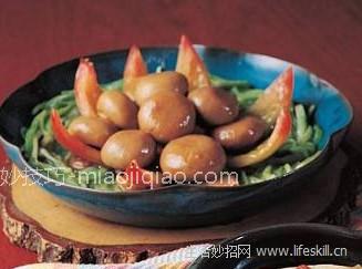 蘑菇素烩的做法