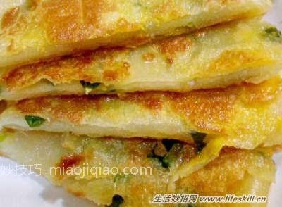 鸡蛋葱油饼的做法 
