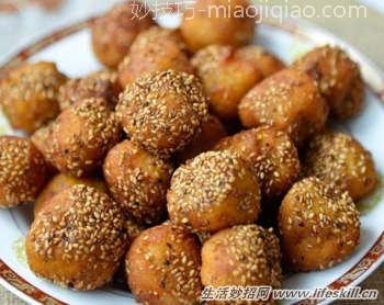 正月里好吃的零食-炸地瓜丸子