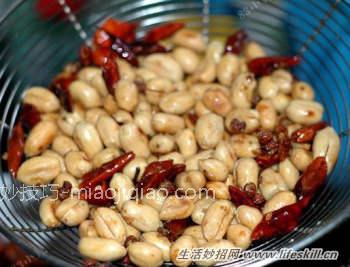 酒鬼花生的做法