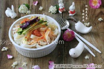 炎热夏日教你自制凉皮的做法