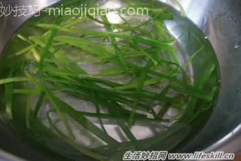 自制五彩豆皮卷，让孩子爱上吃菜