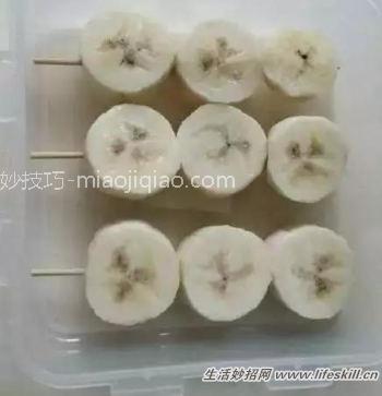 降温甜点“冻香蕉”的做法