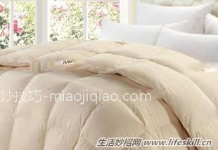 久放的被子有异味,怎样去除?