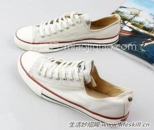 板鞋边缘和鞋底变黄了怎么办?