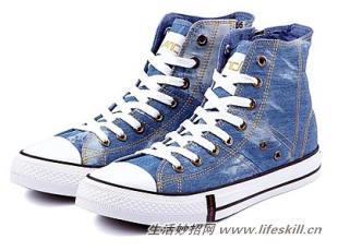 帆布鞋该怎样清洗才干净?