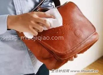 名贵包包如何保养?