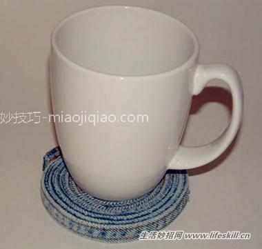 破旧牛仔裤别着急扔,可改造成时尚小品!