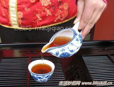 一般人喝茶保健,是喝乌龙茶还是绿茶较好?
