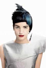 3款潮流短发 提升你的人气 