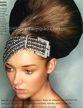 4款高雅盘发让你秀出绝世风情 4款高雅盘发让你秀出绝世风情