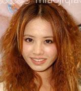 “爆炸头”明星的卷发诱惑